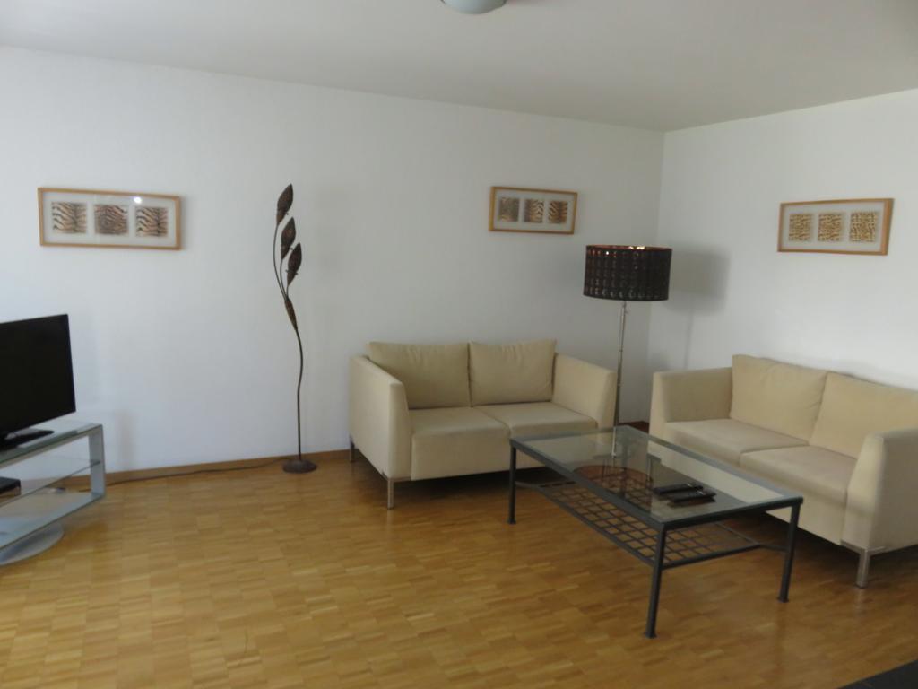 Swiss Star District 11 - Self Check-In Apartment Zürich Exterior foto
