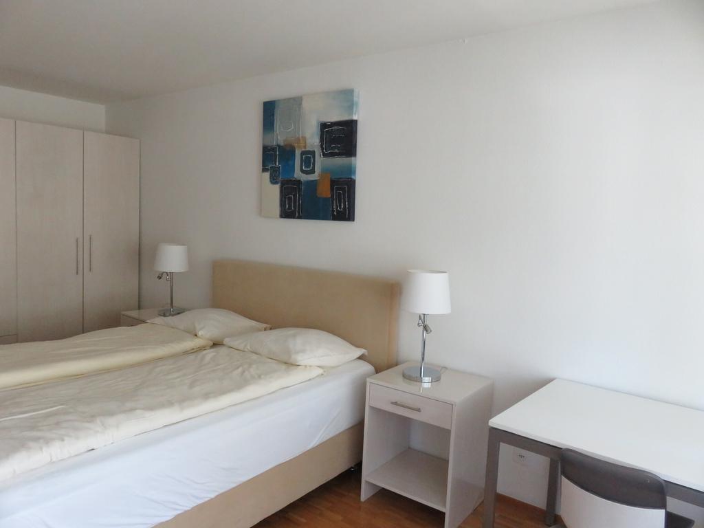 Swiss Star District 11 - Self Check-In Apartment Zürich Exterior foto